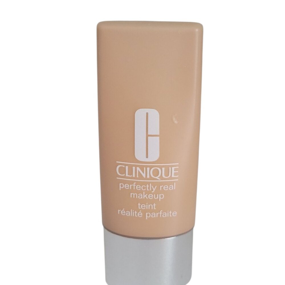 CLINIQUE Perfectly Real Makeup Foundation SHADE 10 (P) 1 oz Preowned